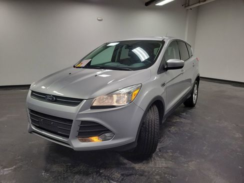 Used 2015 Ford Escape SE image 4