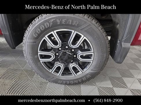 Used 2020 GMC Sierra 2500 AT4 w/ AT4 Premium Package image 19