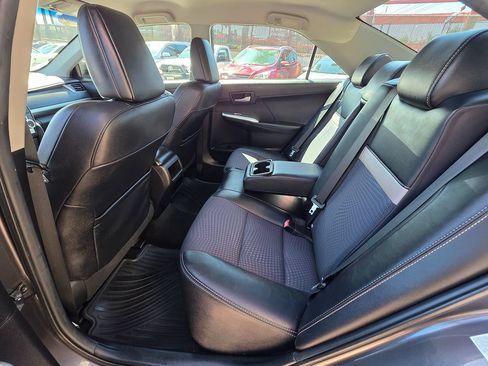 Used 2014 Toyota Camry SE FWD image 22