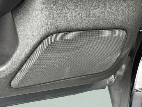 Used 2016 Lincoln MKS FWD image 33