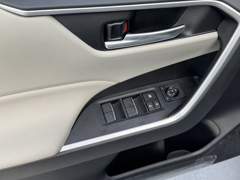 New 2025 Toyota RAV4 XLE image 18