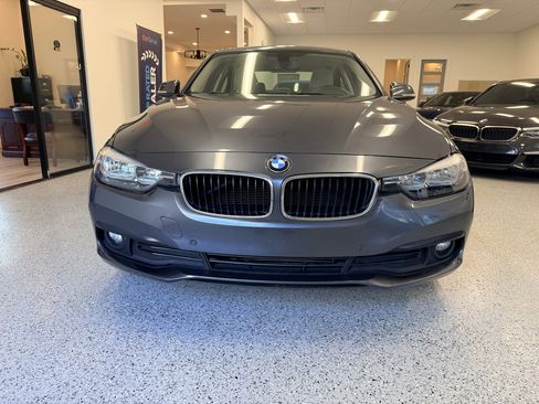 Used 2016 BMW 320i Sedan image 12