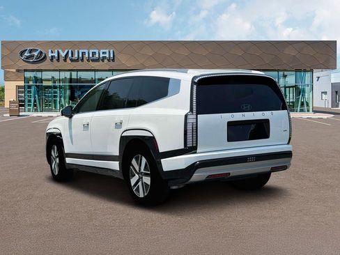 New 2026 Hyundai Ioniq 9 SEL image 5