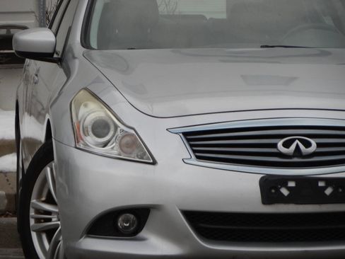 Used 2010 INFINITI G37 x AWD 4dr Sedan image 7