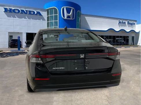 New 2025 Honda Accord LX image 4