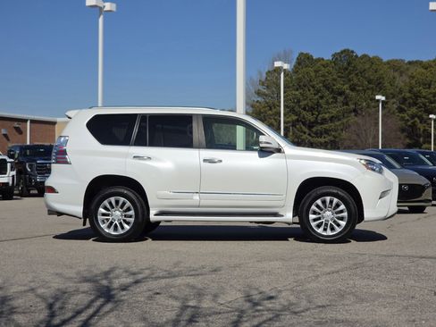 Used 2015 Lexus GX 460 image 8