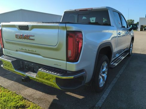 Used 2020 GMC Sierra 1500 SLT RWD image 3