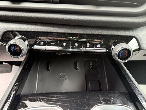 New 2025 Chevrolet Silverado EV LT image 13