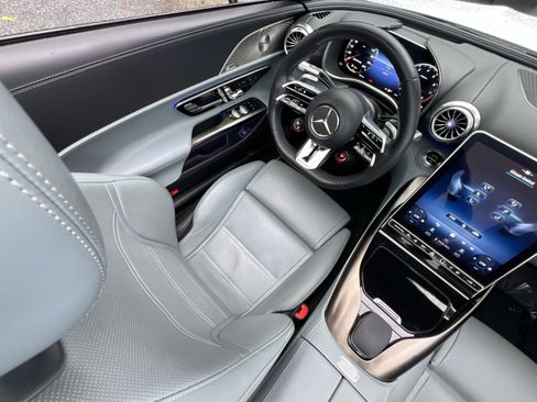 Used 2022 Mercedes-Benz SL 55 AMG 4MATIC image 16