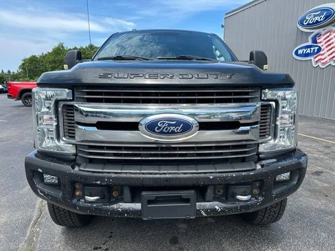 Used 2018 Ford F250 XLT w/ XLT Premium Package AWD/4WD image 2