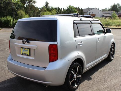 Used 2008 Scion xB FWD image 4
