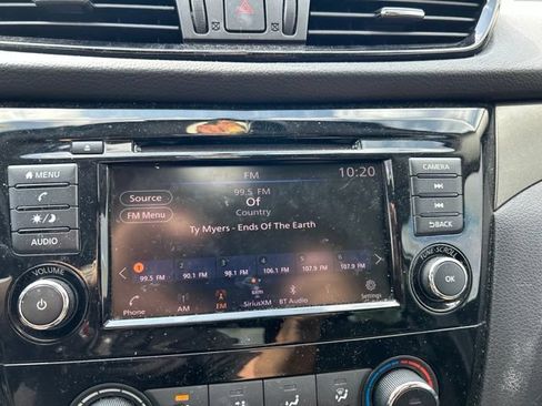 Used 2019 Nissan Rogue Sport S w/ Appearance Package FWD image 12