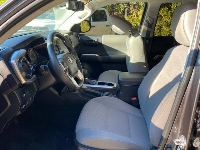 Used 2023 Toyota Tacoma SR5 w/ Technology Package RWD image 11