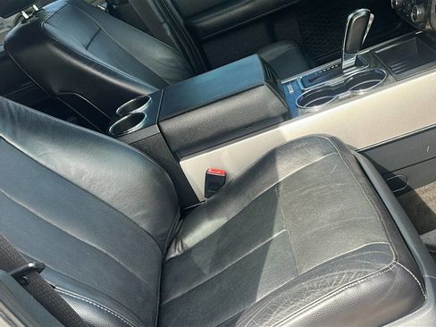 Used 2016 Ford Expedition Limited w/ Equipment Group 301A image 10