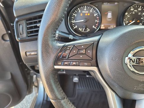 Used 2019 Nissan Rogue SV FWD image 22