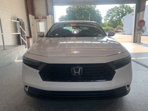 Used 2023 Honda Accord EX image 2