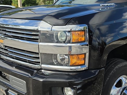 Used 2016 Chevrolet Silverado 3500 High Country w/ Duramax Plus Package AWD/4WD image 9