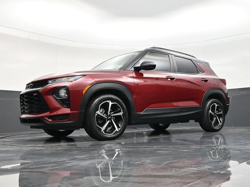Used 2022 Chevrolet TrailBlazer RS w/ Technology Package FWD image 19