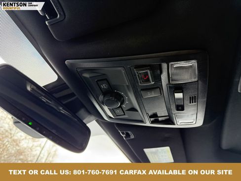 Used 2021 Toyota Tacoma TRD Off-Road image 31