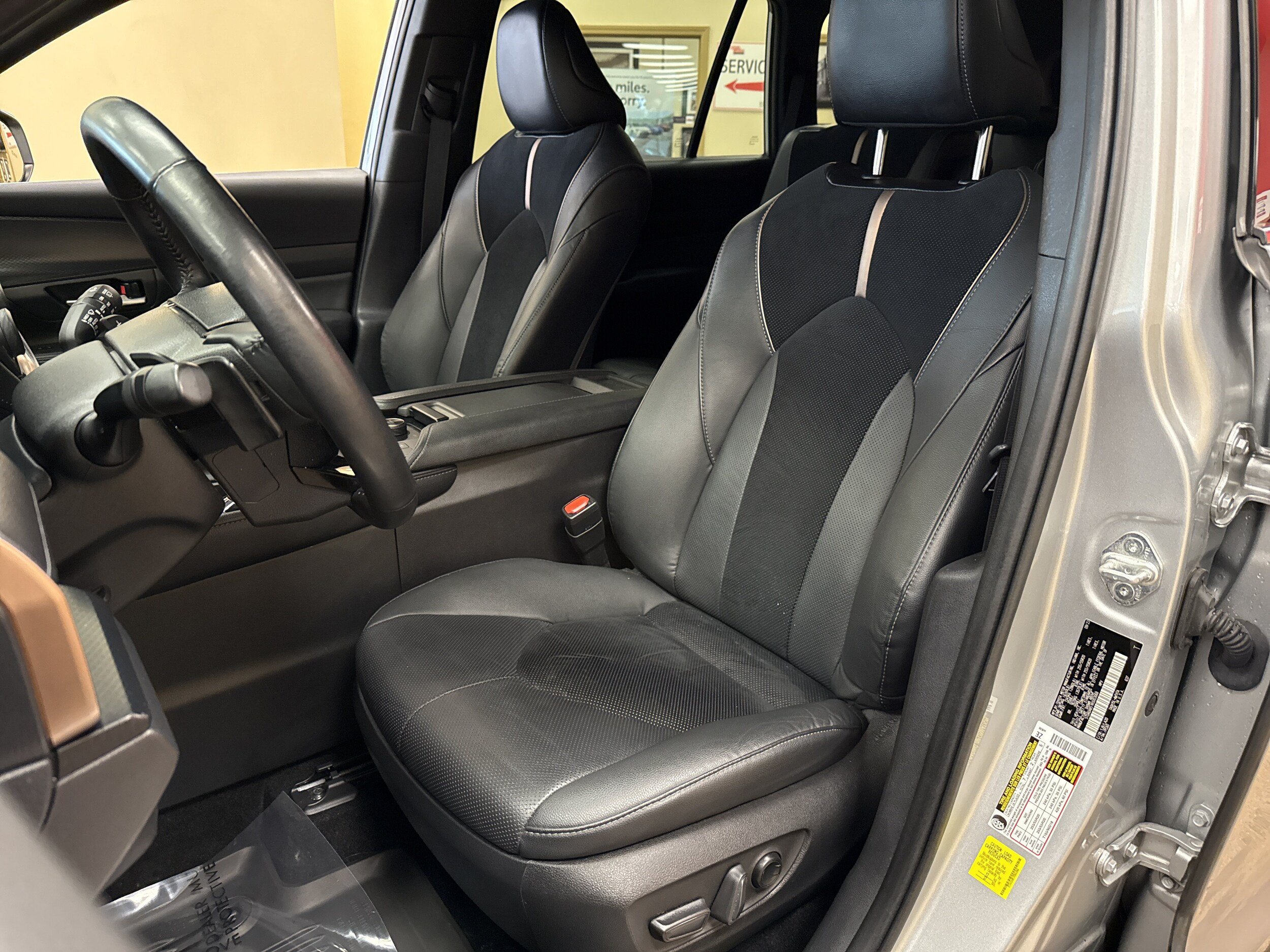 Used 2024 Toyota Grand Highlander AWD Hybrid image 32