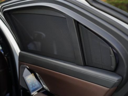 Used 2024 BMW i7 eDrive50 w/ M Sport Package image 38