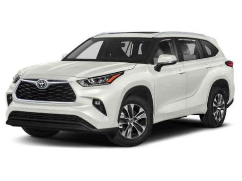 Used 2021 Toyota Highlander XLE FWD image 1