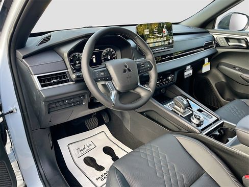 New 2025 Mitsubishi Outlander SEL Black Edition image 9