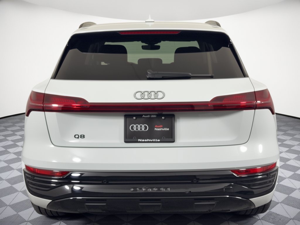 Used 2024 Audi Q8 e-tron Prestige AWD/4WD image 11