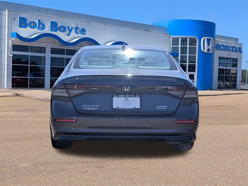 Certified 2023 Honda Accord Touring image 4