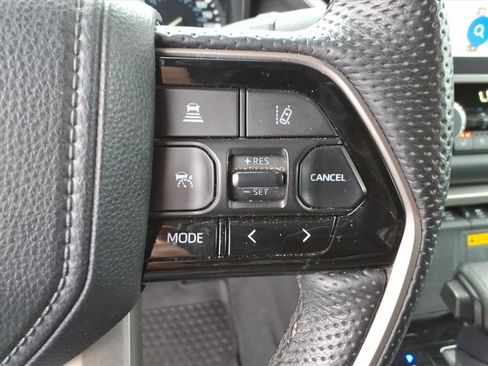 Used 2022 Toyota Tundra Limited w/ TRD Off-Road Package image 20