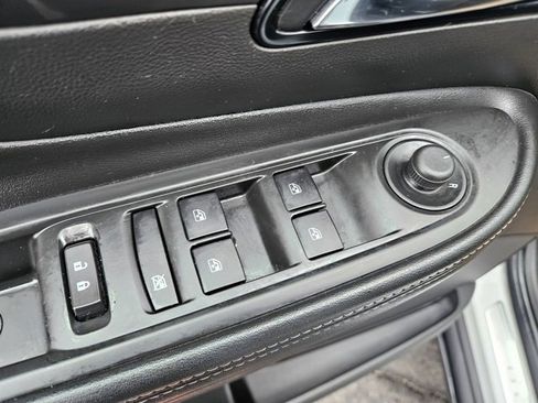 Used 2021 Buick Encore Preferred image 19