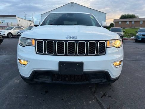 Used 2020 Jeep Grand Cherokee Laredo AWD/4WD image 3
