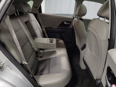 Used 2019 Kia Niro EX FWD image 27