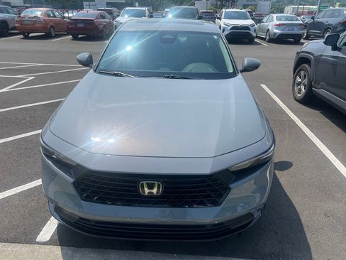 Used 2025 Honda Accord EX-L image 17