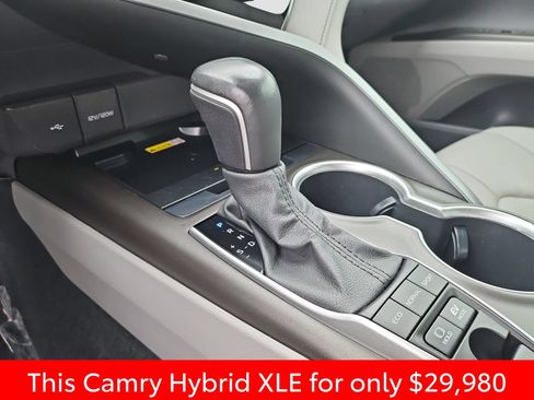 Used 2023 Toyota Camry XLE FWD image 24