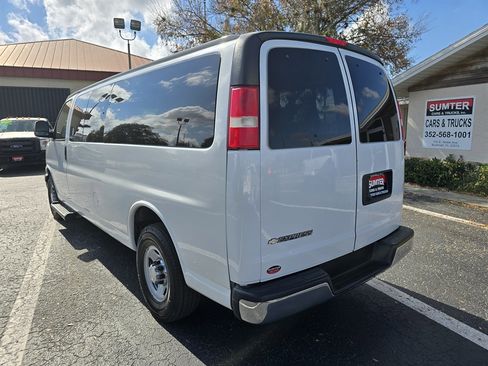 Used 2019 Chevrolet Express 3500 LT w/ LT Preferred Equipment Group image 3