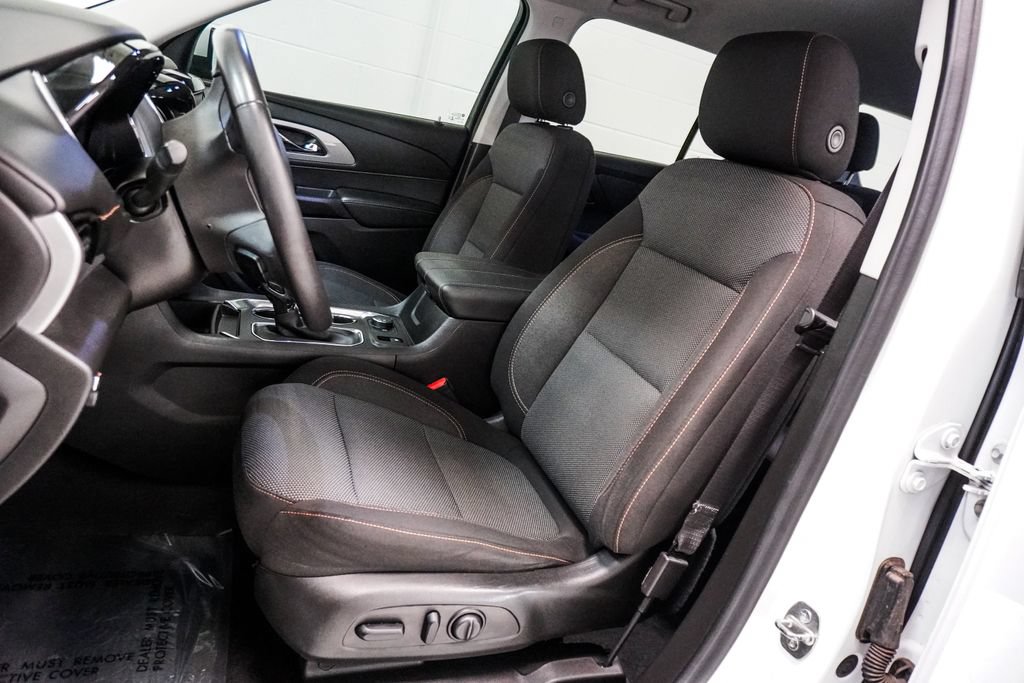 Used 2021 Chevrolet Traverse LT FWD image 6