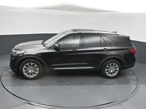 Used 2026 Ford Explorer Platinum RWD image 47
