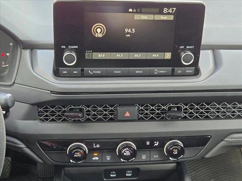 Used 2025 Honda Accord LX image 11