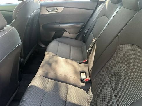 Used 2019 Kia Forte LXS FWD image 9