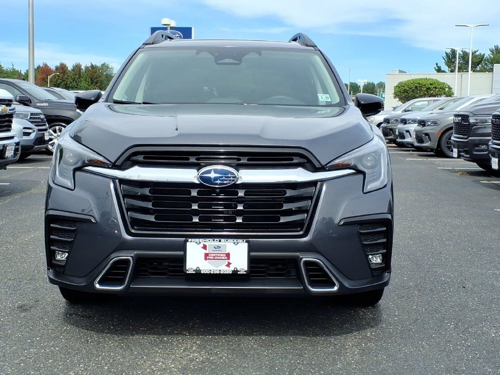 Used 2024 Subaru Ascent Touring AWD/4WD image 2
