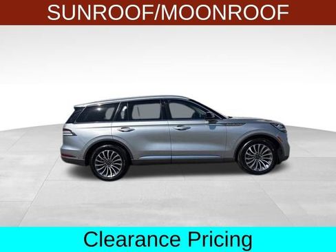 Used 2021 Lincoln Aviator Reserve w/ Elements Package Plus image 8