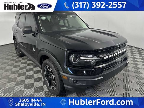 Used 2022 Ford Bronco Sport Outer Banks w/ Tech Package AWD/4WD image 2