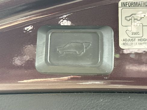 Used 2016 Toyota RAV4 XLE w/ Protection Package AWD/4WD image 29