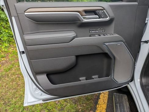 New 2026 Chevrolet Silverado 1500 High Country AWD/4WD image 8
