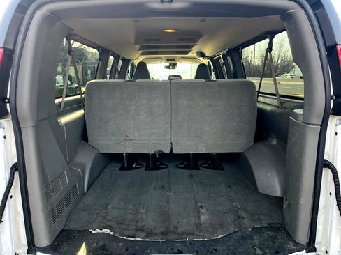 Used 2019 Chevrolet Express 3500 LT w/ LT Preferred Equipment Group image 27