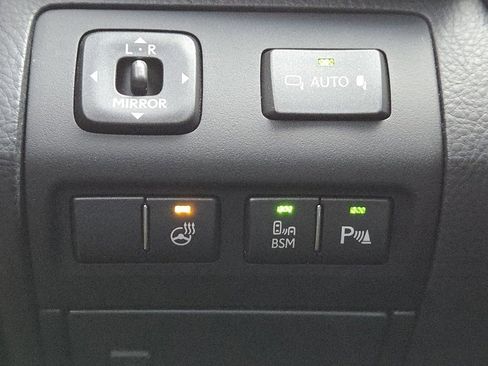 Used 2014 Lexus LS 460 AWD image 18