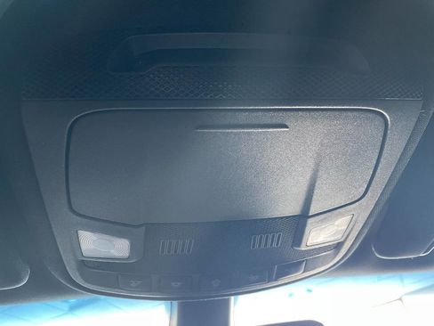 Used 2020 Lincoln Continental Standard 4dr Sedan image 37