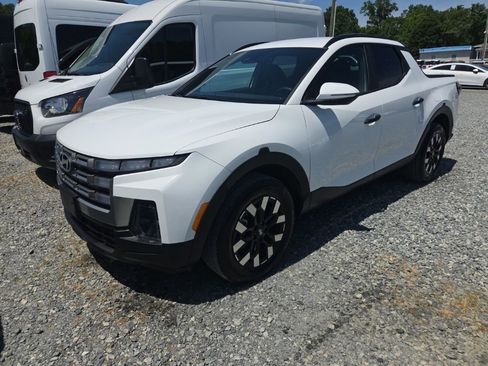 Used 2025 Hyundai Santa Cruz SEL FWD image 1