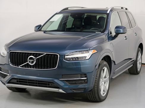 Used 2018 Volvo XC90 T8 Momentum w/ Convenience Package image 49